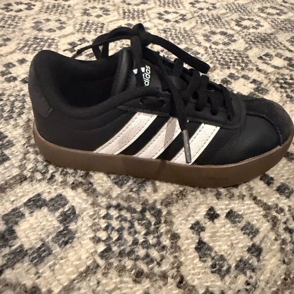 Adidas Kids VI Court Shoe - Picture 7 of 8